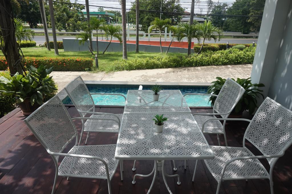 Akelada Hotel Nang Rong Esterno foto