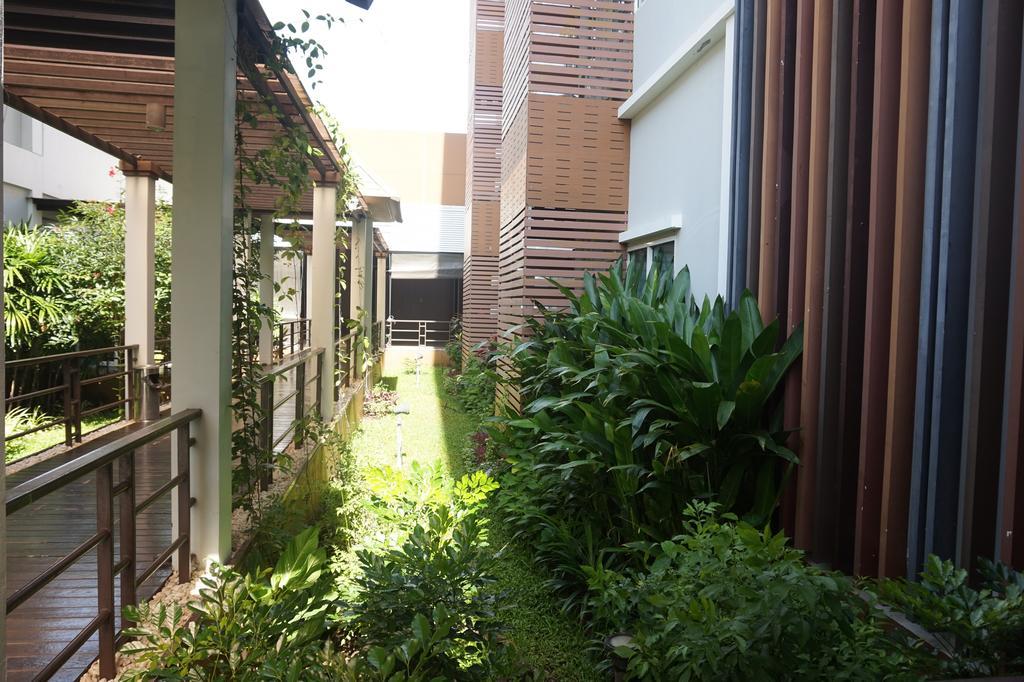 Akelada Hotel Nang Rong Esterno foto